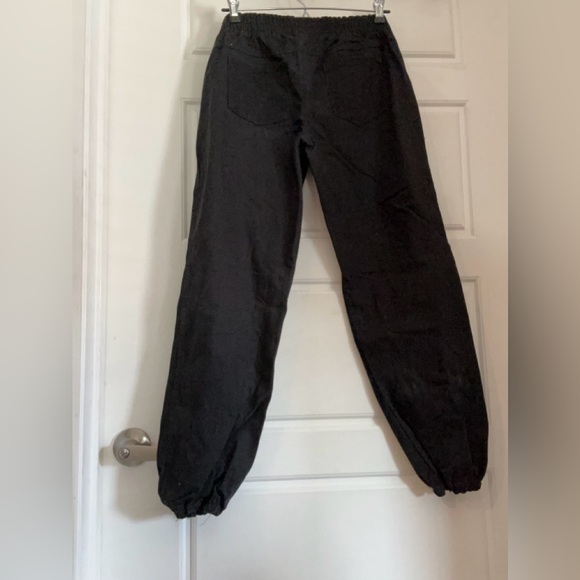 Boys Black Elastic Waist Jogger Pants with Cuffed Ankles - Comfy & Stylish! - Picture 2 of 2